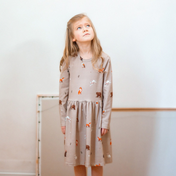 Mazuļu trikotāžas kleita ar dzīvnieku apdruku