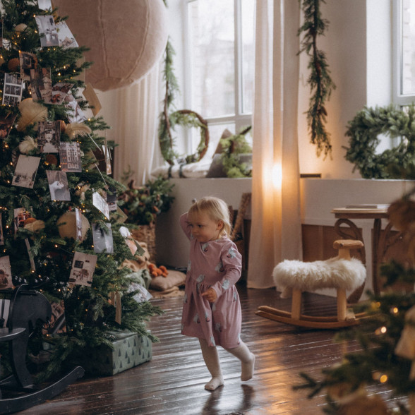 Trikotāžas kleita ar kaķu apdruku